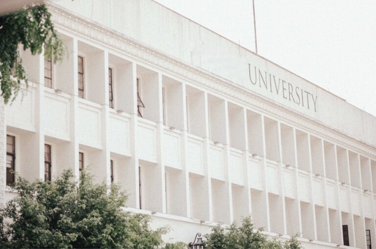 Memudarnya Semangat Universus Kampus
